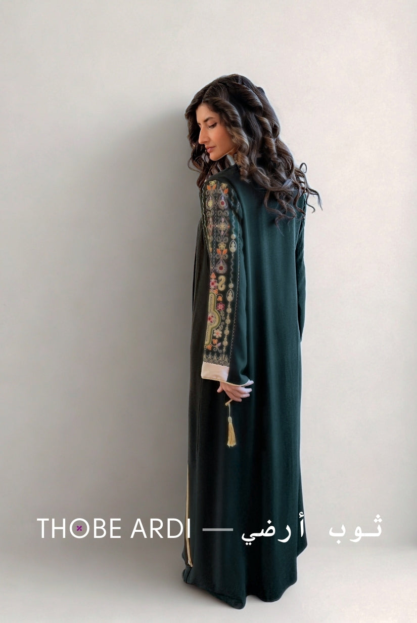 Nora Green Tatreez Abaya